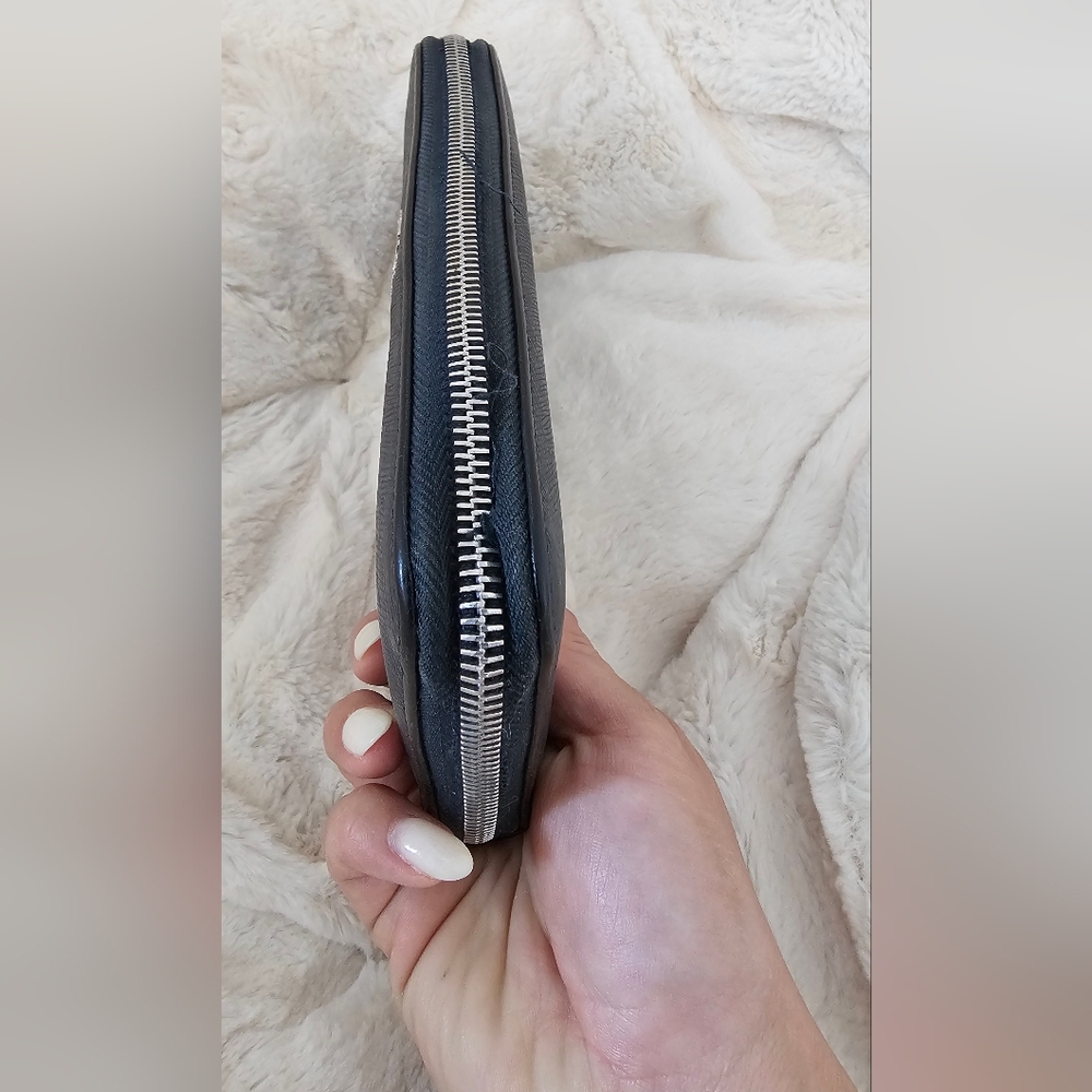 Prada Saffiano Leather Wallet in Black - Picture 2 of 3